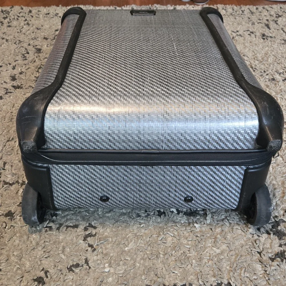 TUMI Tegra-Lite 28121TG Gray Woven Carbon Rolling Suitcase Carry-On 22